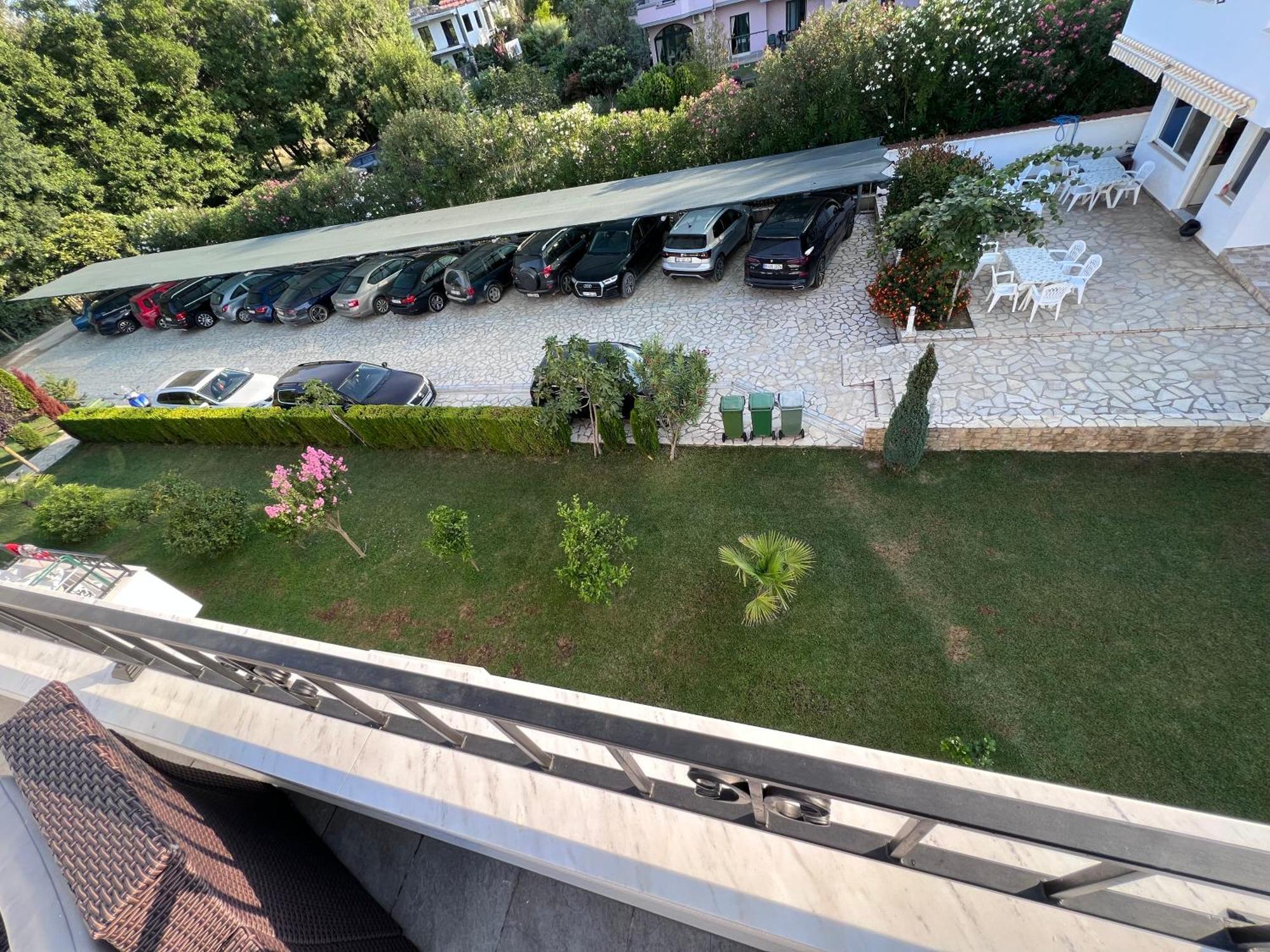 Residence Leora Улцинь Екстер'єр фото
