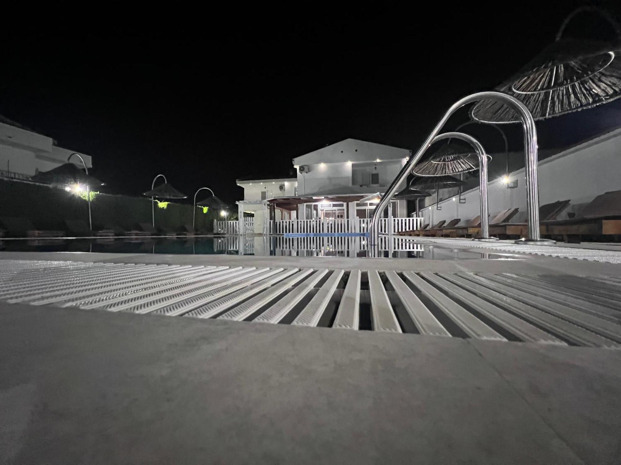 Residence Leora Улцинь Екстер'єр фото