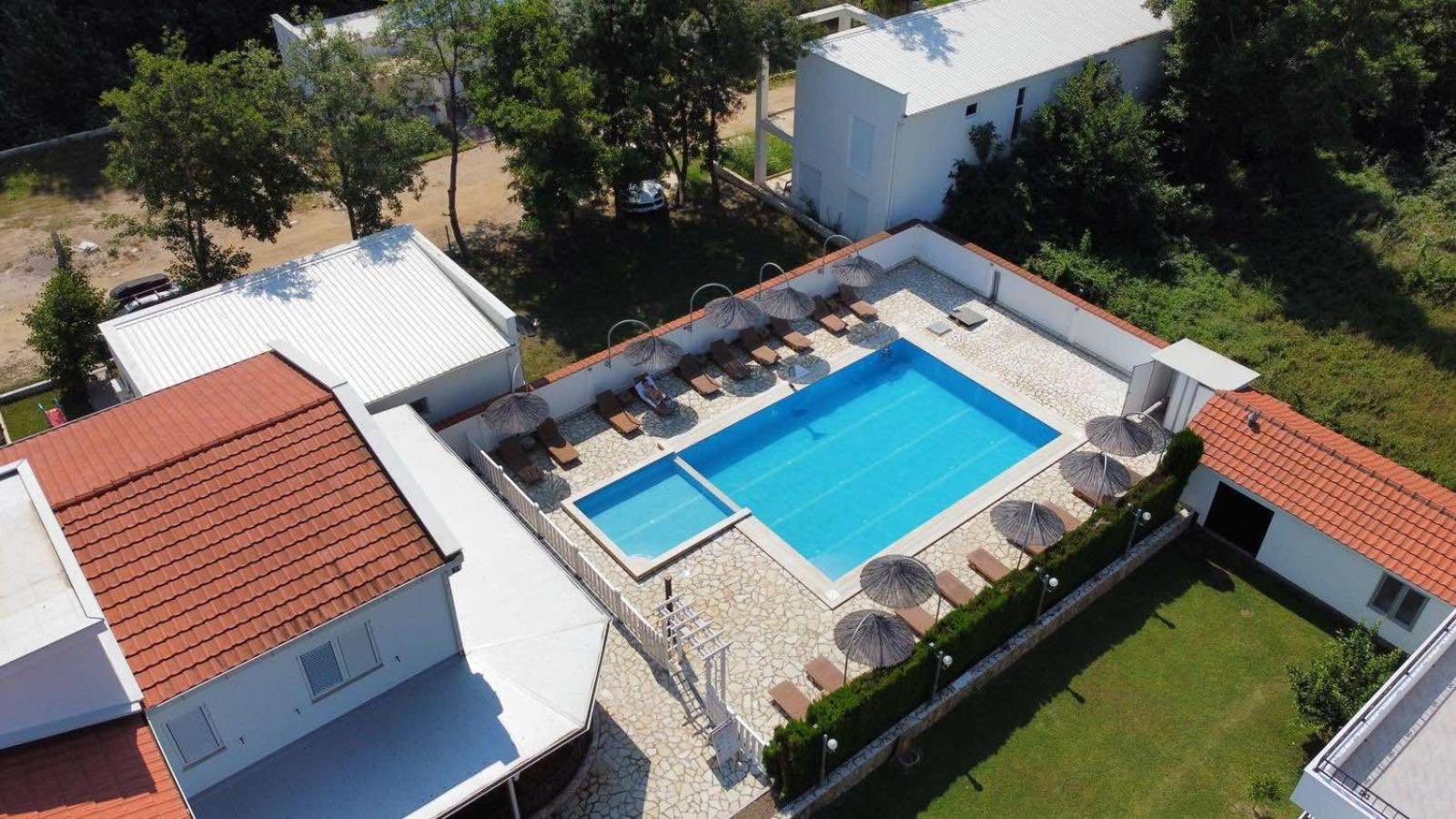Residence Leora Улцинь Екстер'єр фото