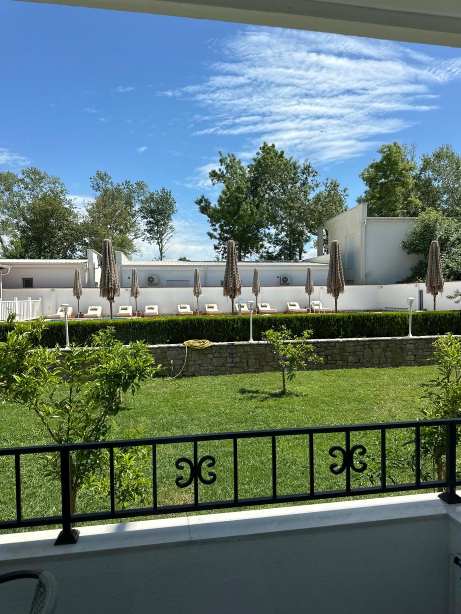Residence Leora Улцинь Екстер'єр фото